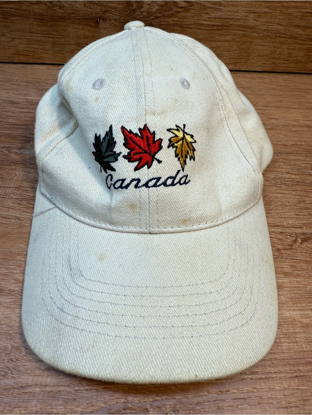 Canada Embroidered Leaf Baseball Cap - Cream